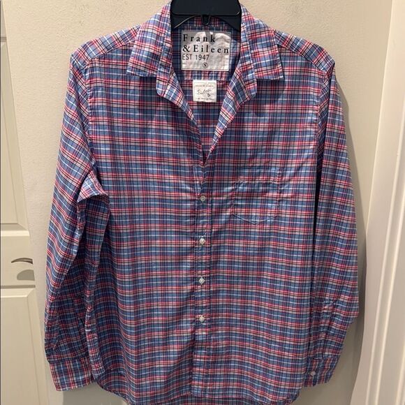 Frank & Eileen Relaxed Plaid Blue and Red Casual Button Down Shirt size small - Picture 3 of 8